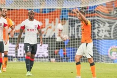 利物浦联赛杯激战逆转，伊萨克进球埃基蒂克绝杀晋级下一轮